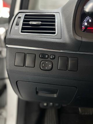 Toyota Avensis 1.8 automatico pegatina C verde