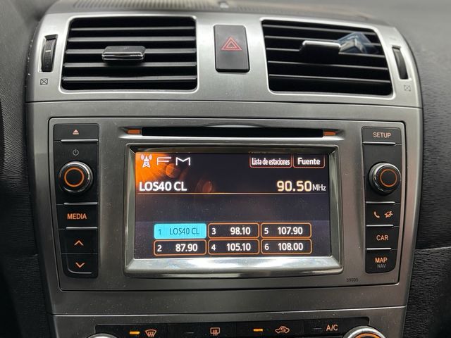 TOYOTA AVENSIS Advance 2012 126.000km Etiqueta C