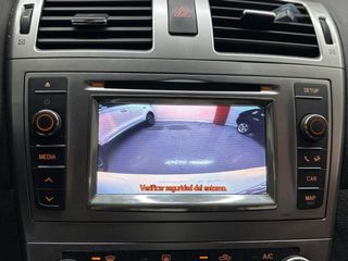 Toyota Avensis 1.8 automatico pegatina C verde