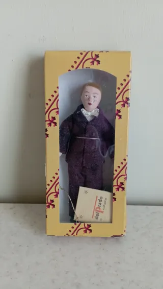 Bambino Porcellana 1:12 Del Prado - 6/7 anni