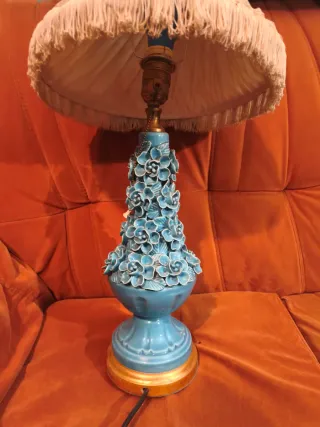 Lámpara cerámica Manises flores azul