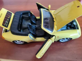 Porsche 911 Carrera Cabrio 1/18 Amari