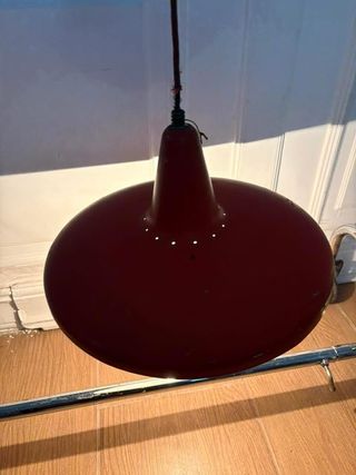 Lampadario Stilnovo rosso metallo