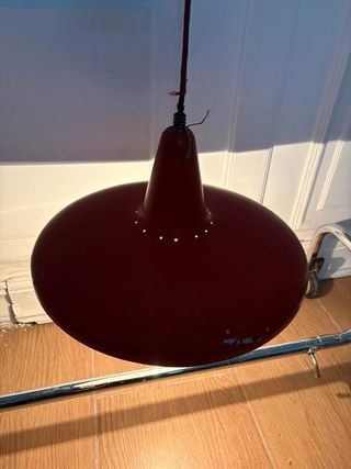 Lampadario Stilnovo rosso metallo