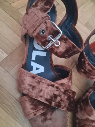 Sandalias Bimba y Lola Marrón/Rojo Piel