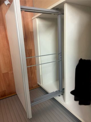 Armario de oficina blanco