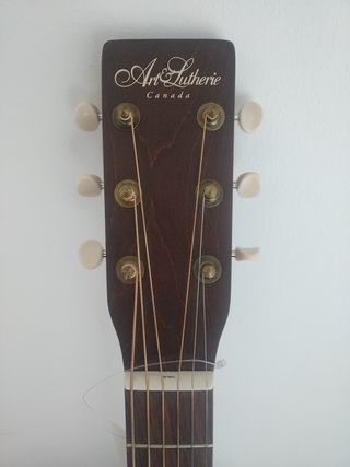 Art & Lutherie Legacy Bourbon Burst Guitarra