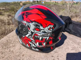 Casco de moto integral rojo