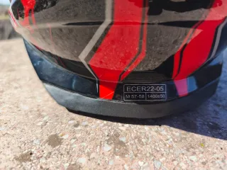 Casco de moto integral rojo