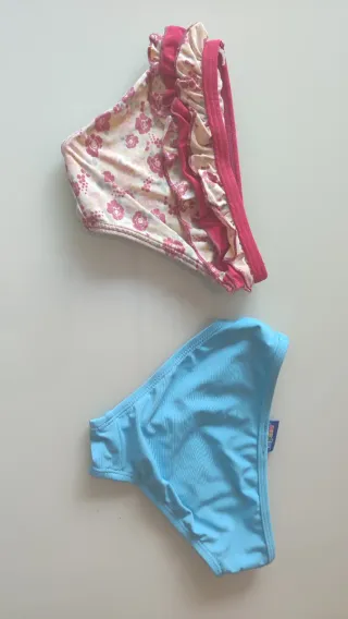 Lote 3 bañadores niña T2
