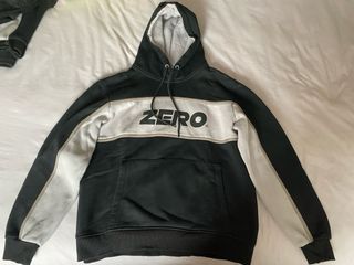 Sudadera Zero Negra y Blanca