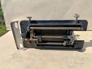 Máquina de coser Singer antigua