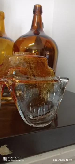 Cuenco o tulipa de cristal ámbar y damajuanas