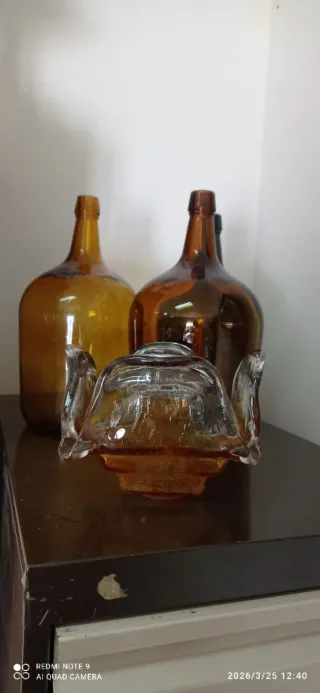 Cuenco o tulipa de cristal ámbar y damajuanas
