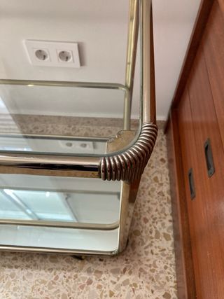 Camarera antigua de cristal