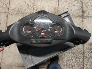 Cuadro de instrumentos Aprilia