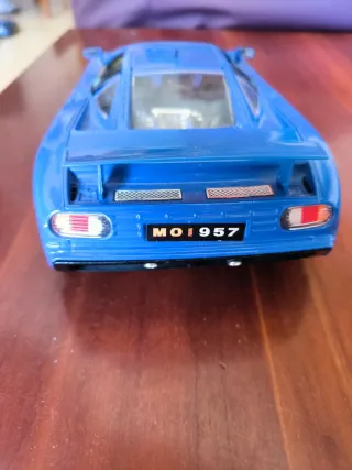 Bugatti EB110 Metal Escala 1/18 Azul