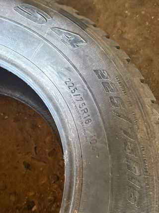 Pareja de Neumaticos 195/75-R16c 107/105R