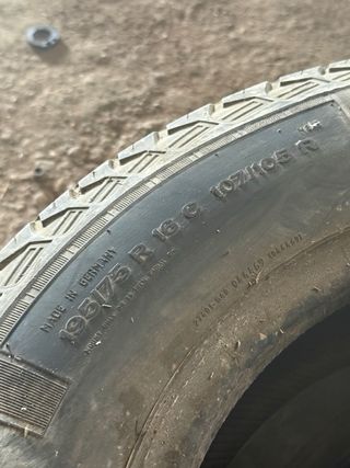 Pareja de Neumaticos 195/75-R16c 107/105R
