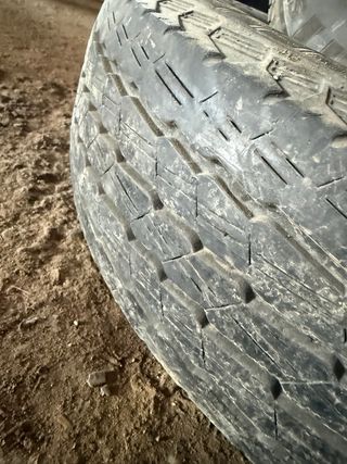 Pareja de Neumaticos 195/75-R16c 107/105R