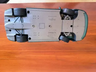 Jaguar XJ220 1:18 Verde Metálico