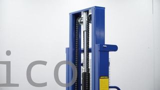 Apilador Manual 1000 Kg - 3000 mm - 16002