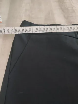 Pantalón tipo leggins negro cómodo