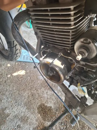 Honda CBF250 Naked Moto