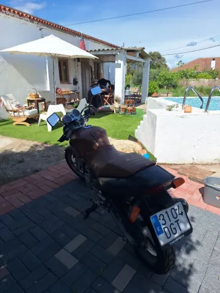 Honda CBF250 Naked Moto