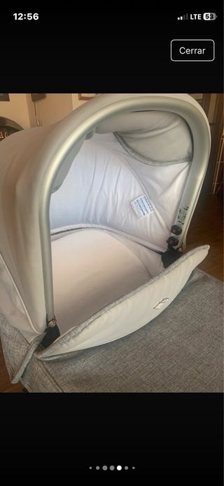 Cochecito de bebé gris