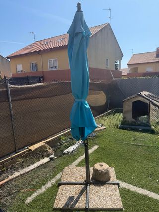 Mesa exterior 1.50m, sombrilla y 8 sillas de ext