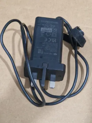 Cargador DJI Mavic 60W Enchufe Británico