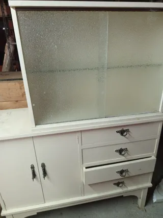 Mueble vintage madera y cristal