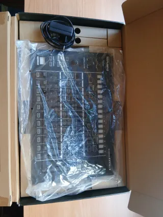 Roland MX-1 Mix Performer