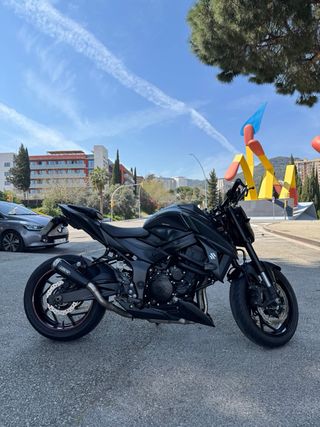 Suzuki GSX-S 750 2017 Negra