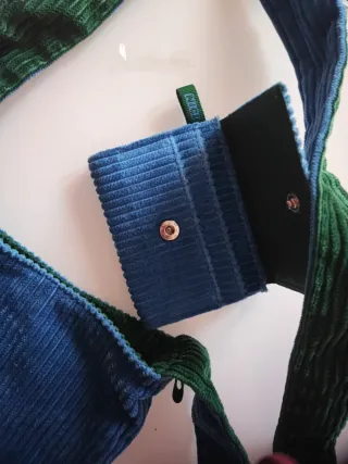 Bolso bandolera azul y verde pana
