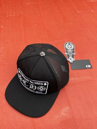 2 Gorras Chrome Hearts