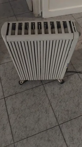 Radiador de pie beige