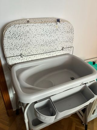 Cambiador y Bañera portátil para bebés