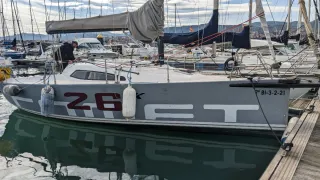 Velero Comar Comet 26 FK