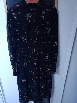 Vestido negro midi estampado