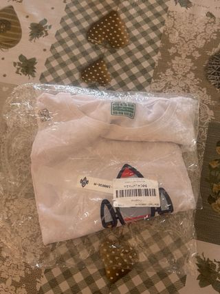 Camiseta juvenil cohete espacial