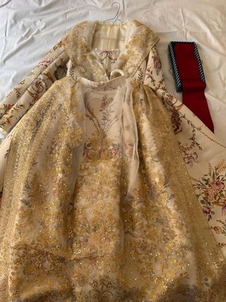 Vestido de Fallera Blanco y Rojo