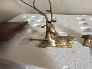 Figuras de latón de ciervos (2)