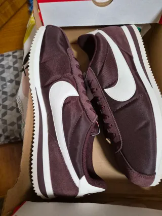 Zapatillas Ai Nike Cortez Burdeos Talla 44, 5