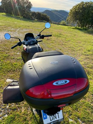 Aprilia Pegaso 650 Strada 2005