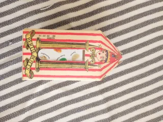 Caja de regalo con diseño de circo