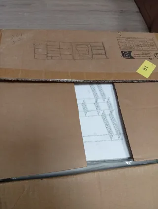 Perchero Metálico con Estantes Beige