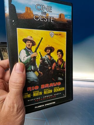 Dos cintas VHS del oeste, los siete magníficos + Rio Bravo