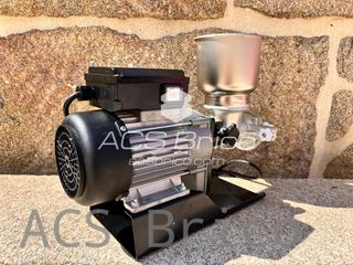 Molino Triturador Maíz Seco y Húmedo Arepas Eléctrico 0,5 Hp - 00805 - GARHE